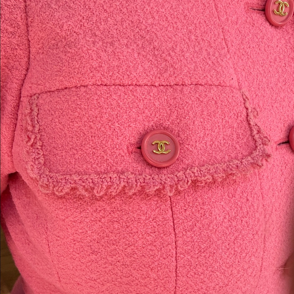 Authentic Chanel SZ 34 pink/melon jacket